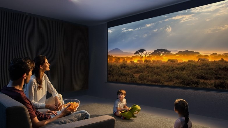 Qué es mejor comprar Proyector o Televisor?